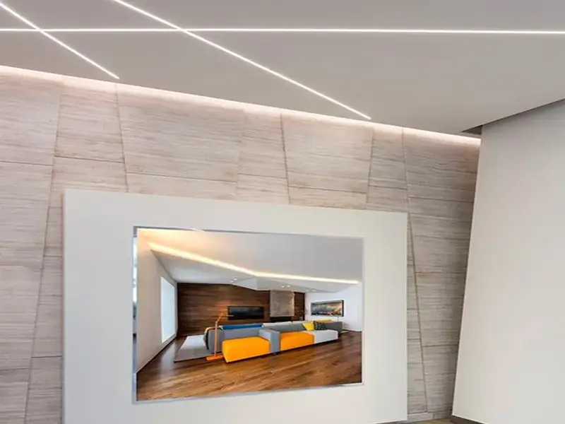 Profilo in alluminio con illuminazione a LED incorporata nel soffitto