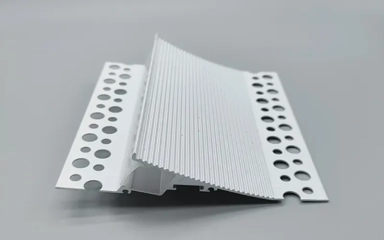 Ytmonterade LED-profiler i aluminium