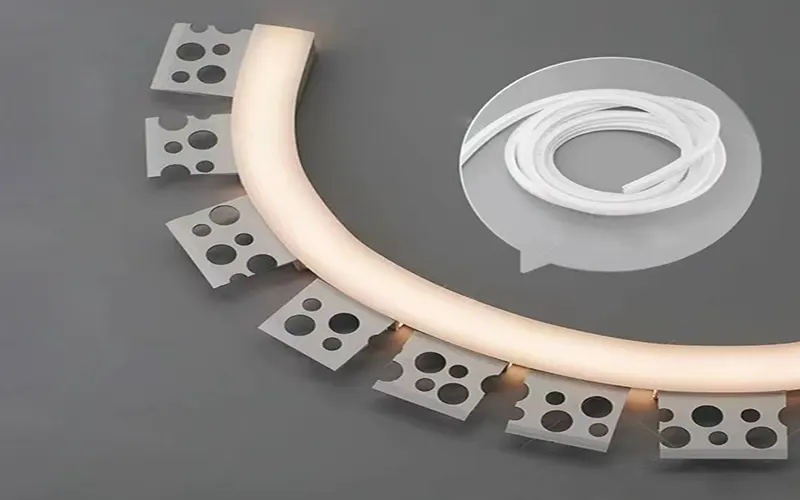 Perfil de alumínio LED flexível utilizado para design de iluminação interior curva
