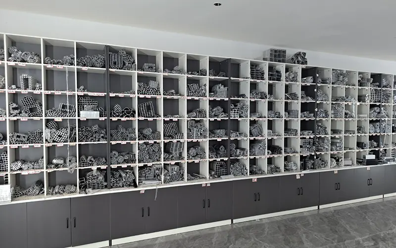 Belysningskanal i høj kvalitet fra leverandører af LED-aluminiumsprofiler i Kina til installation af LED-strips