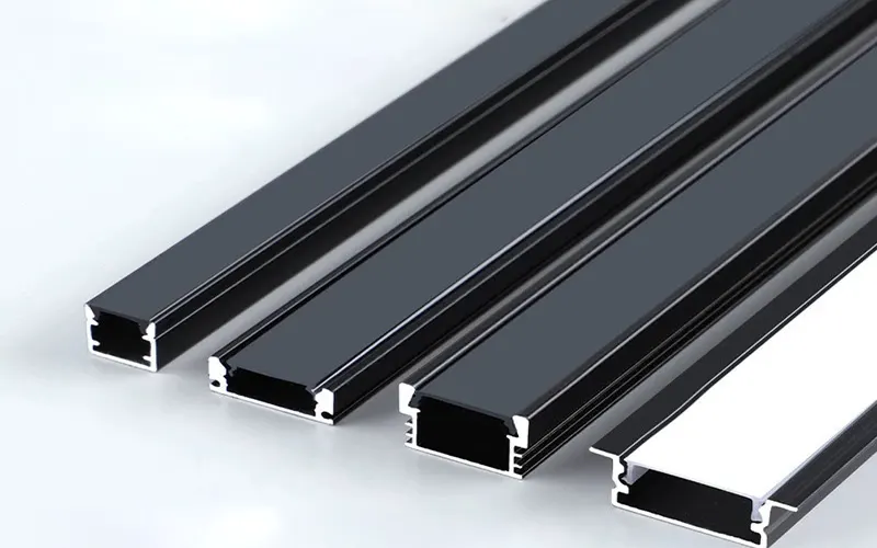 Canal de perfil de alumínio LED preto para fita de iluminação LED com acabamento preto mate