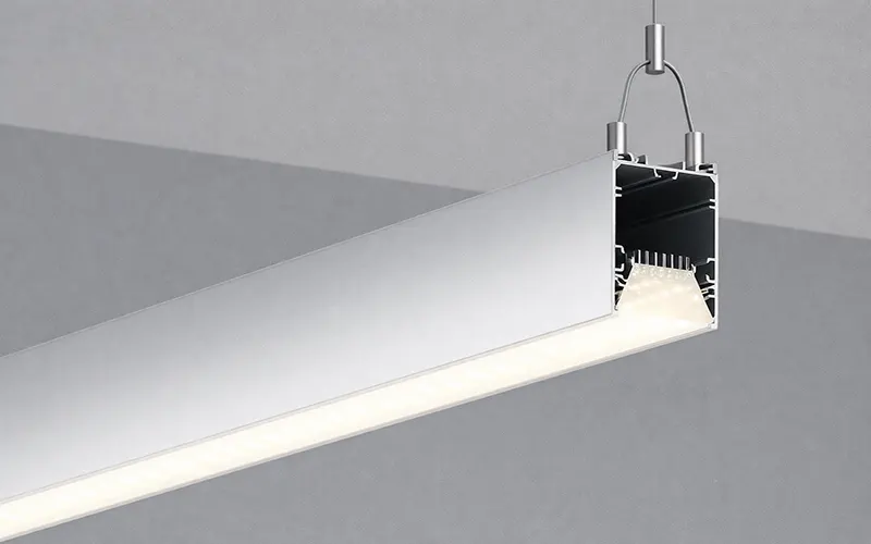 Suspension LED à profilé lumineux en aluminium pour un éclairage commercial moderne
